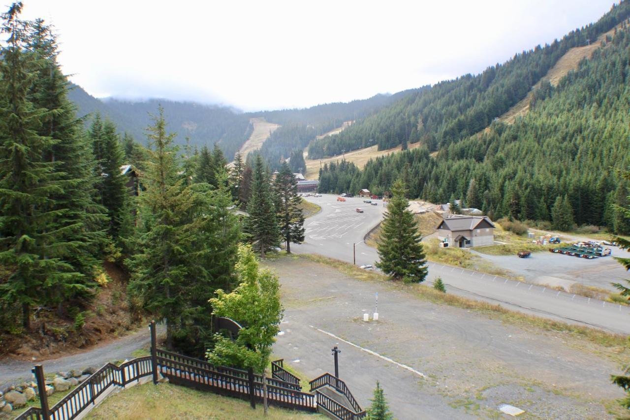 Crystal Chalets Greenwater Esterno foto